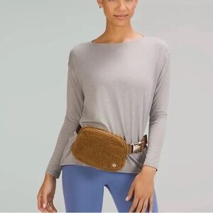 Lululemon Sherpa Bag belt Fanny with Gold Strap NEW 1L fuzzy teddy bear